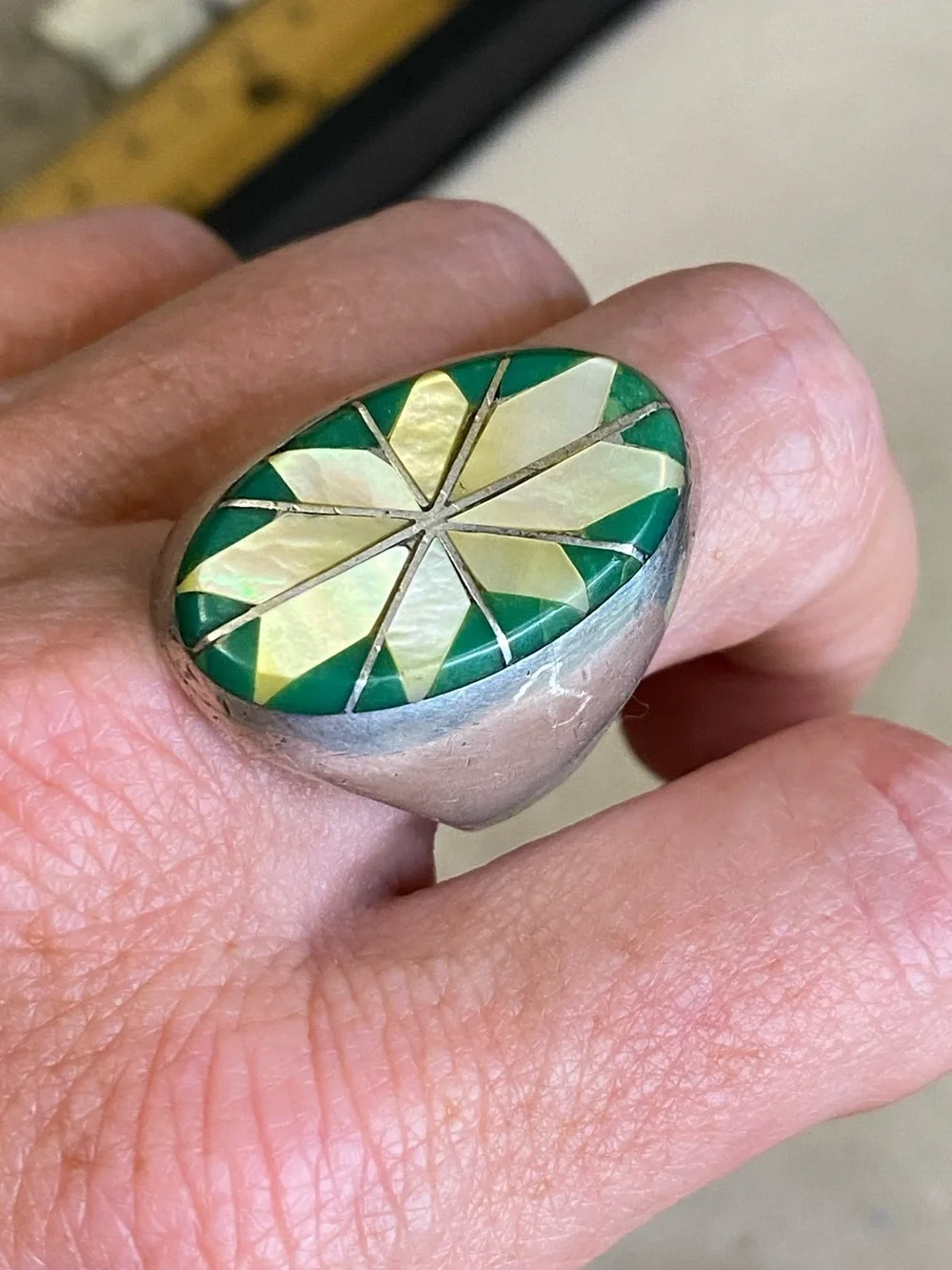 Vintage Zuni Sterling Silver Native American Mother of Pearl Inlay Ring Size 10